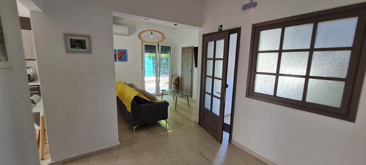 Appartamento Gerys House Nikiana Esterno foto