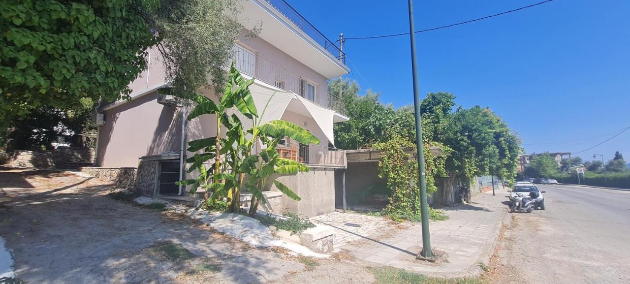 Appartamento Gerys House Nikiana Esterno foto